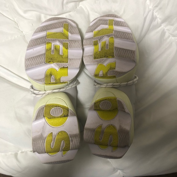 sorel kinetic impact lace sneakers - Picture 2 of 2